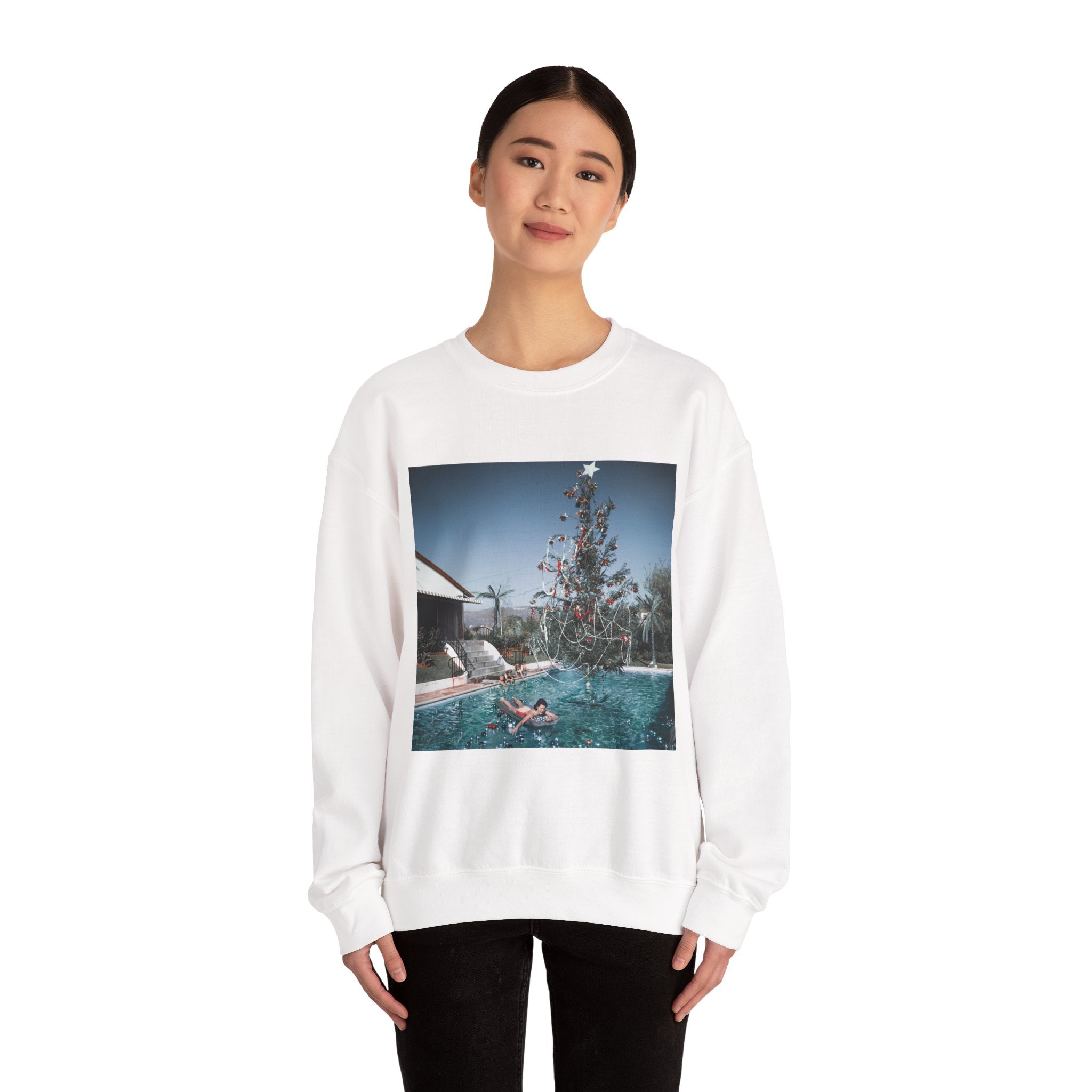 Vintage Poolside Christmas Tree Crewneck Sweatshirt - Gildan