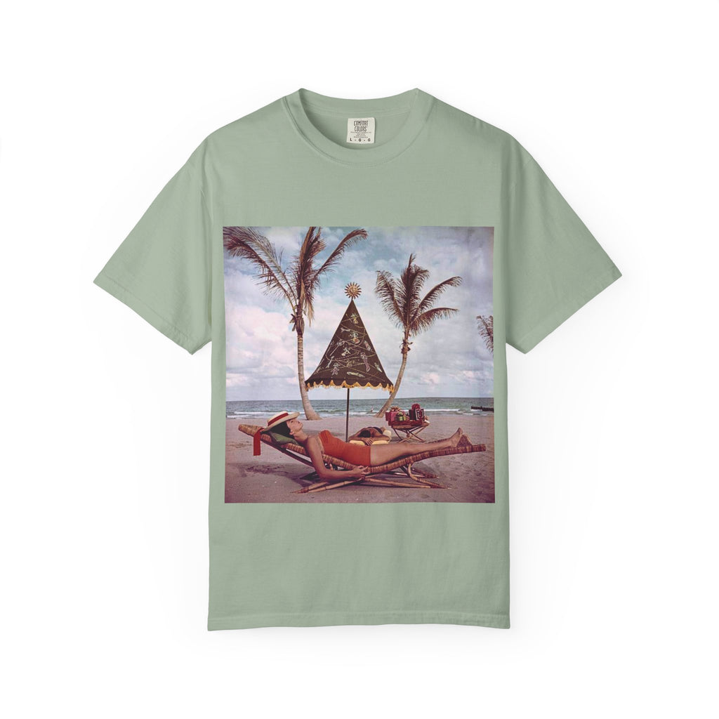 Vintage Christmas on the Beach Graphic T-Shirt — Comfort Colors