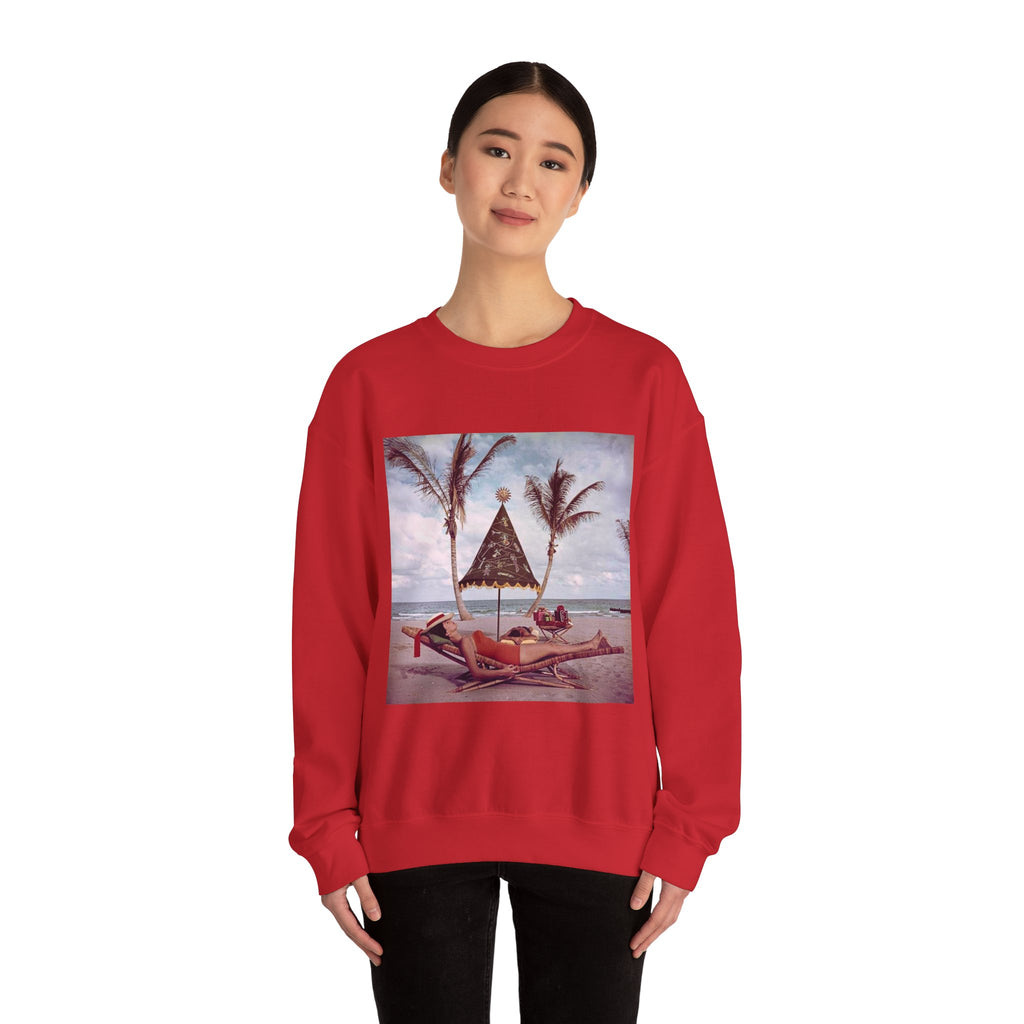Vintage Christmas on the Beach Crewneck Sweatshirt - Gildan