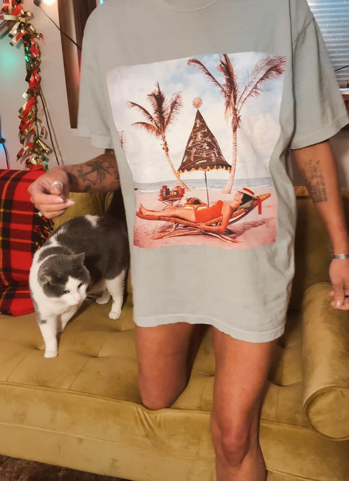 Vintage Christmas on the Beach Graphic T-Shirt — Comfort Colors