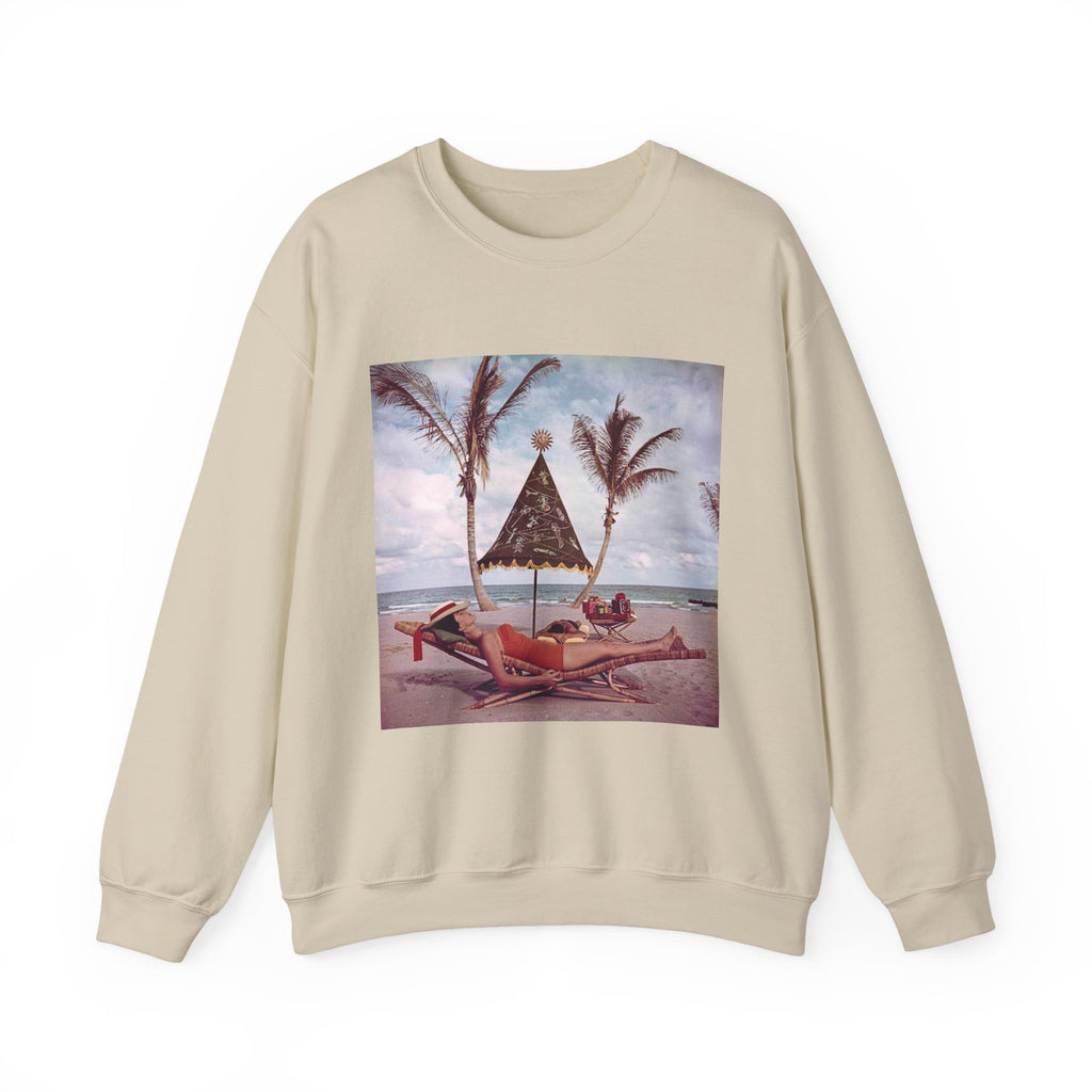 Vintage Christmas on the Beach Crewneck Sweatshirt - Gildan