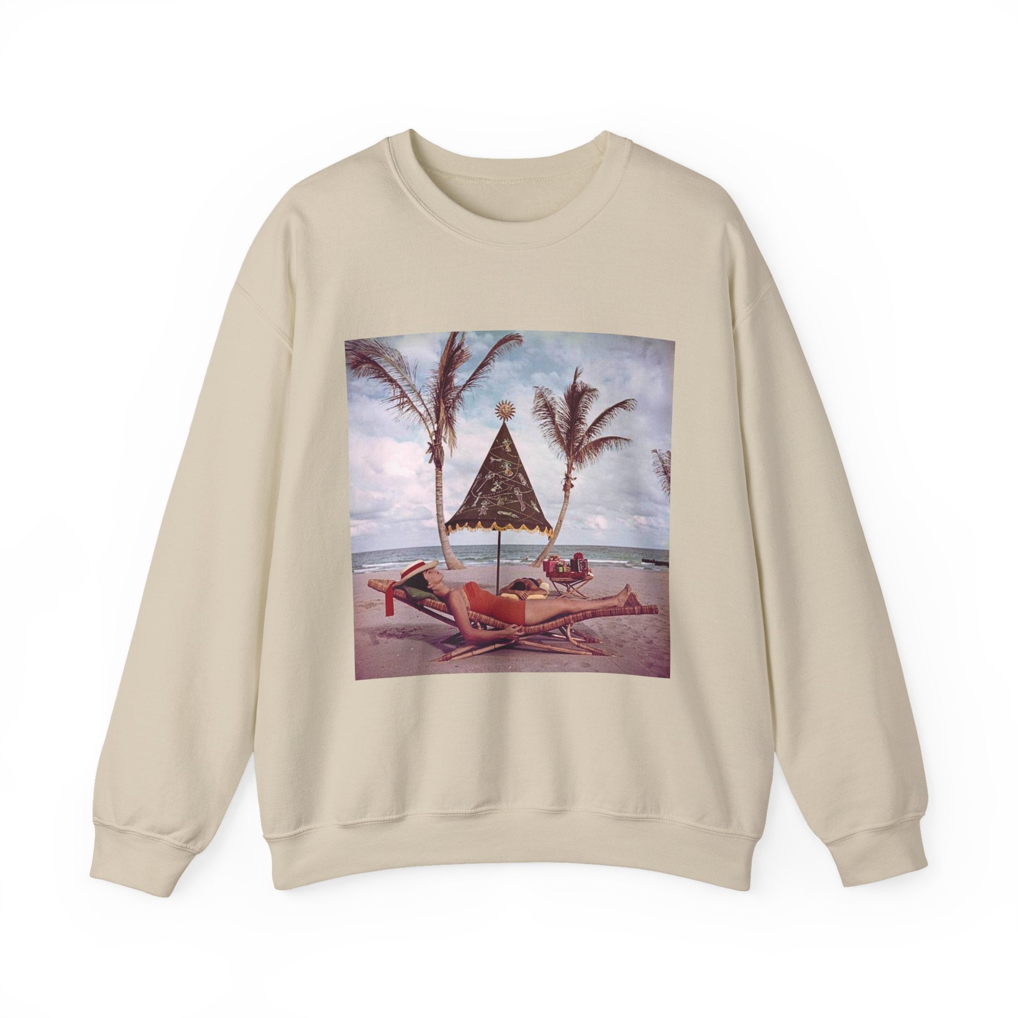 Vintage Christmas on the Beach Crewneck Sweatshirt - Gildan