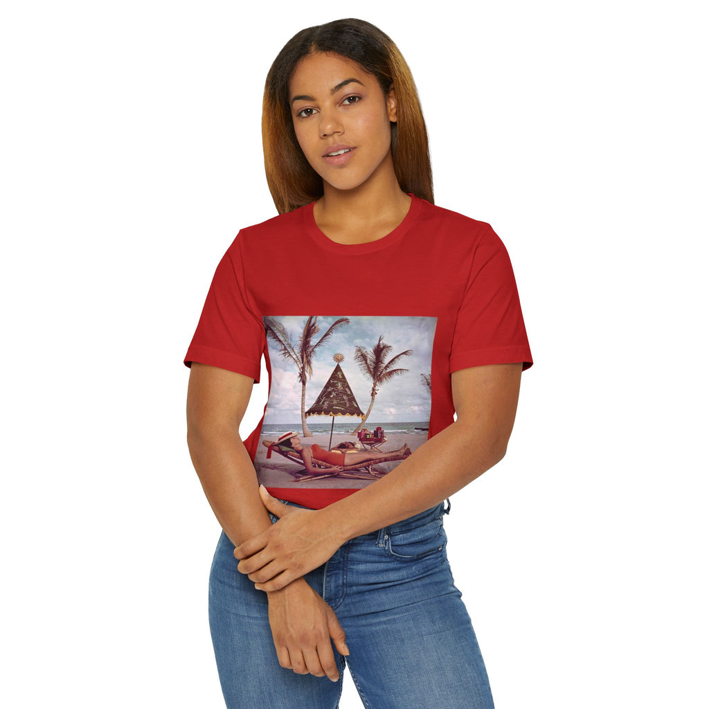 Vintage Christmas on the Beach Lightweight T-shirt
